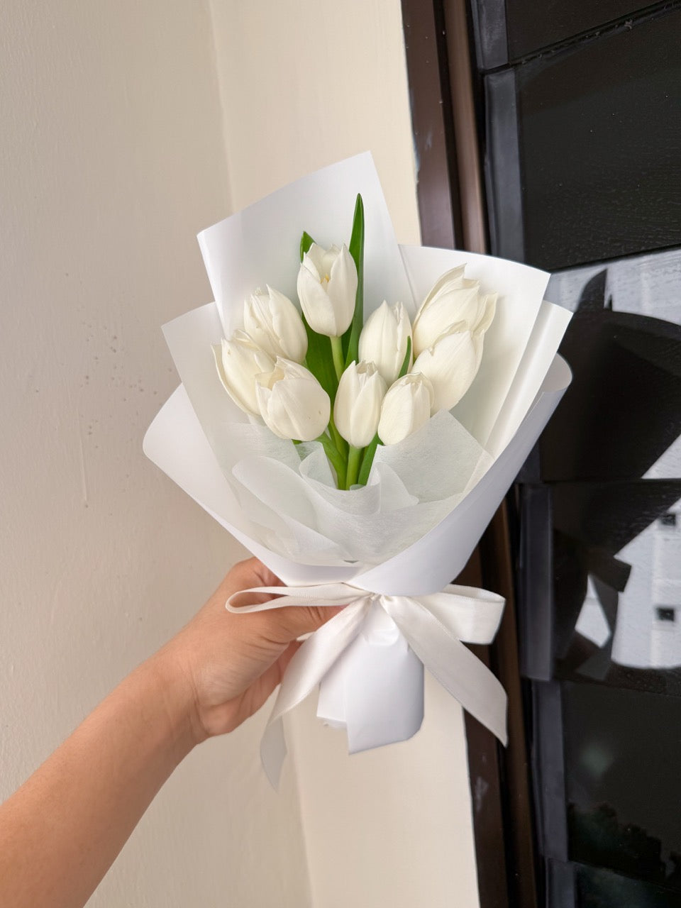 Soft Elegance | Minimalistic White Tulip Bouquet